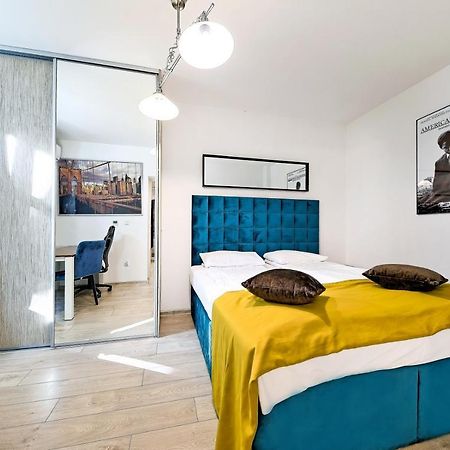 Cinema Apartments 波兹南 外观 照片
